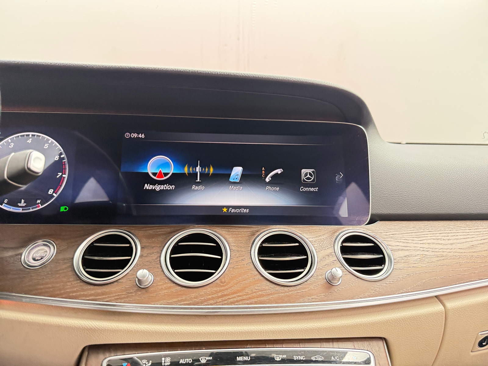 Thumbnail: 2019 Mercedes-Benz E-Class - 3