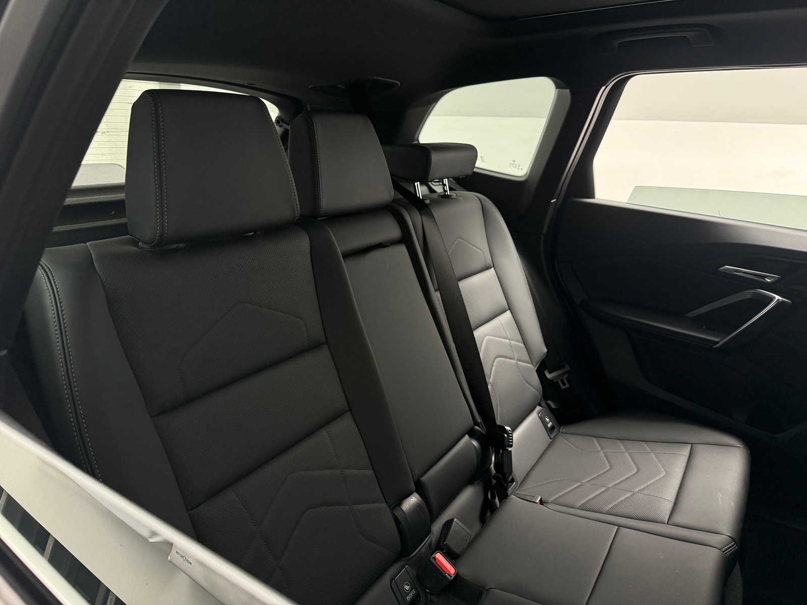 Thumbnail: 2026 BMW X1 - 6