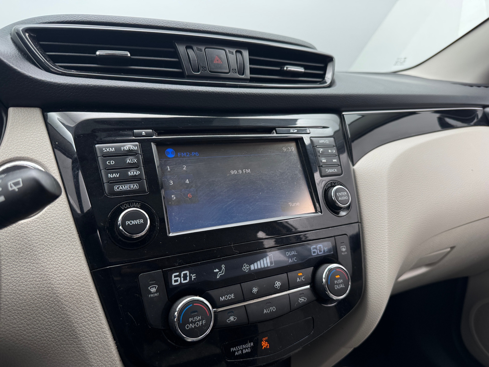 Thumbnail: 2018 Nissan Rogue Sport - 3