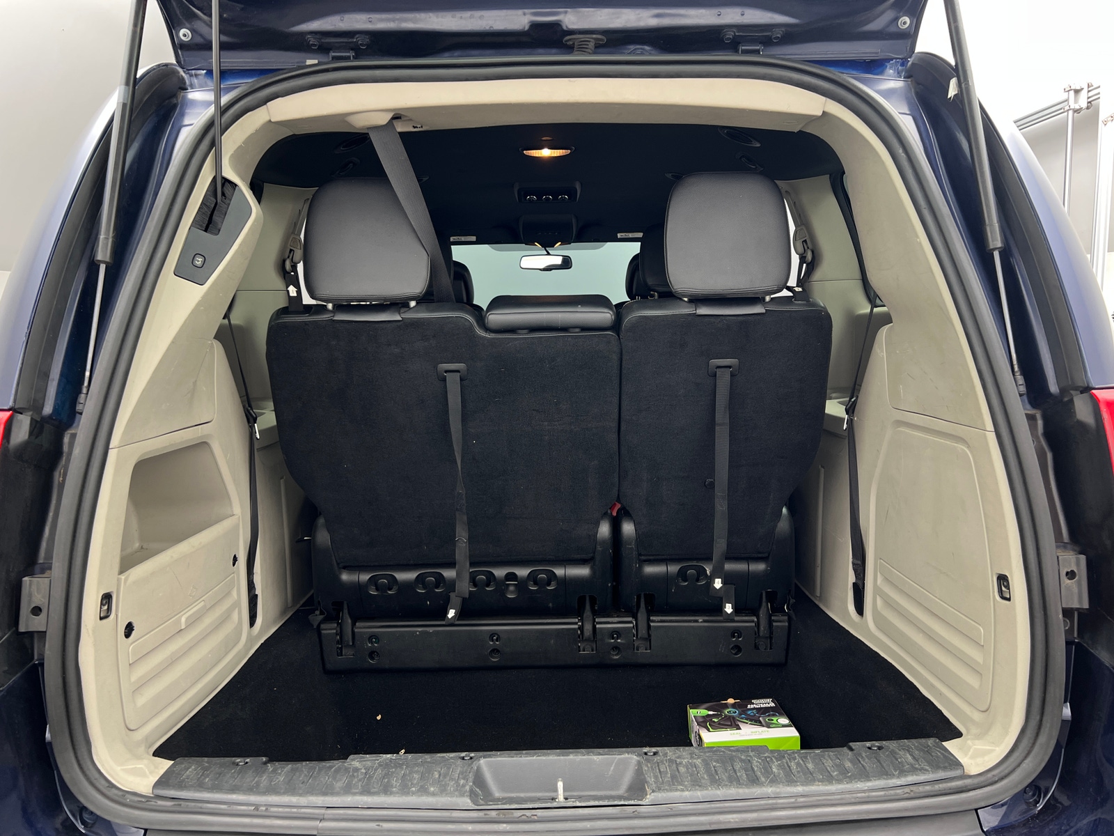 Thumbnail: 2017 Dodge Grand Caravan - 6