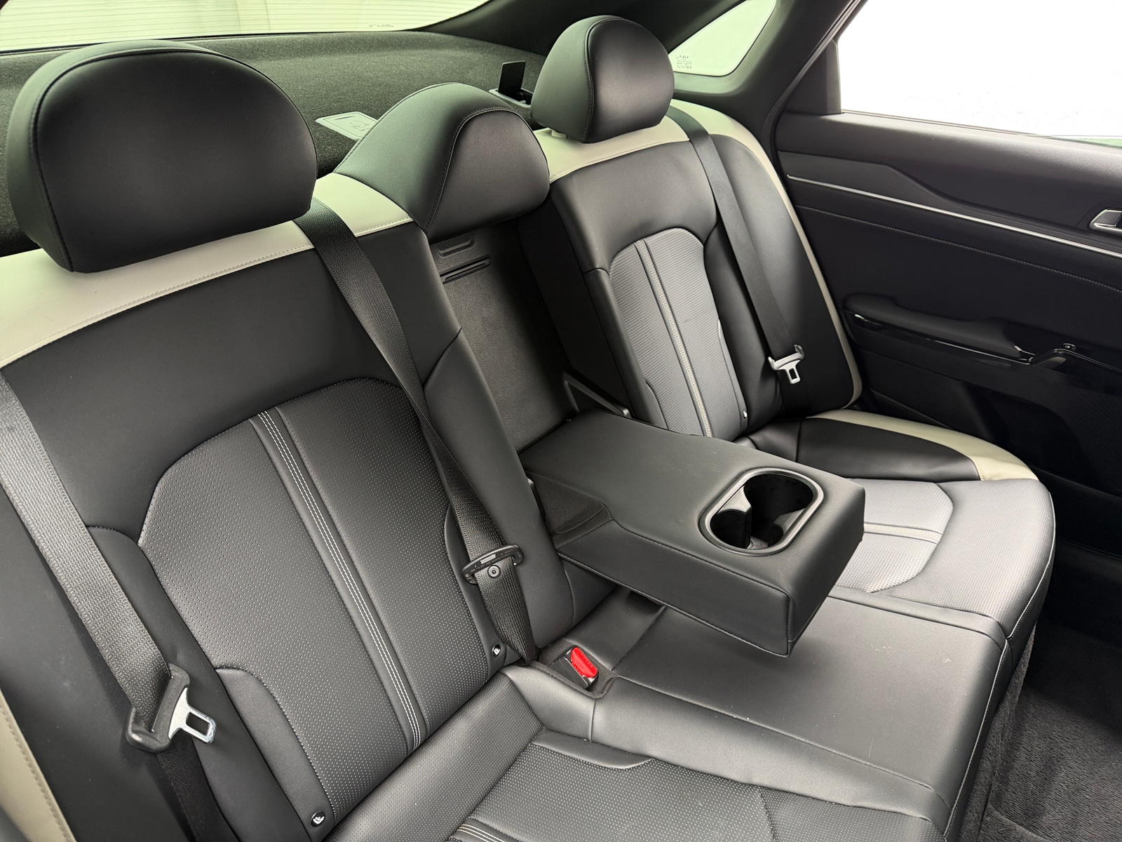Thumbnail: 2025 Kia K5 - 5
