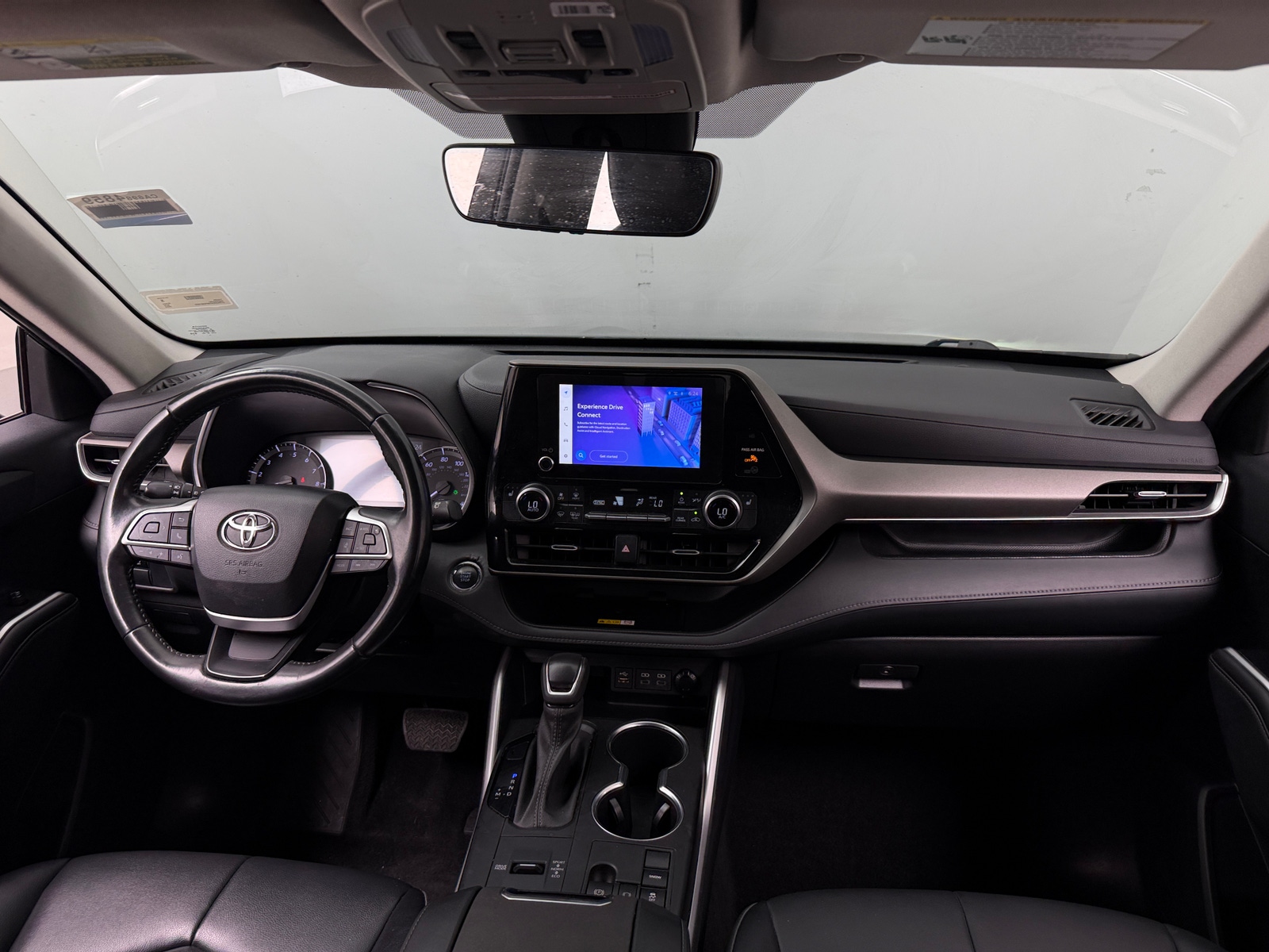 Thumbnail: 2023 Toyota Highlander - 2
