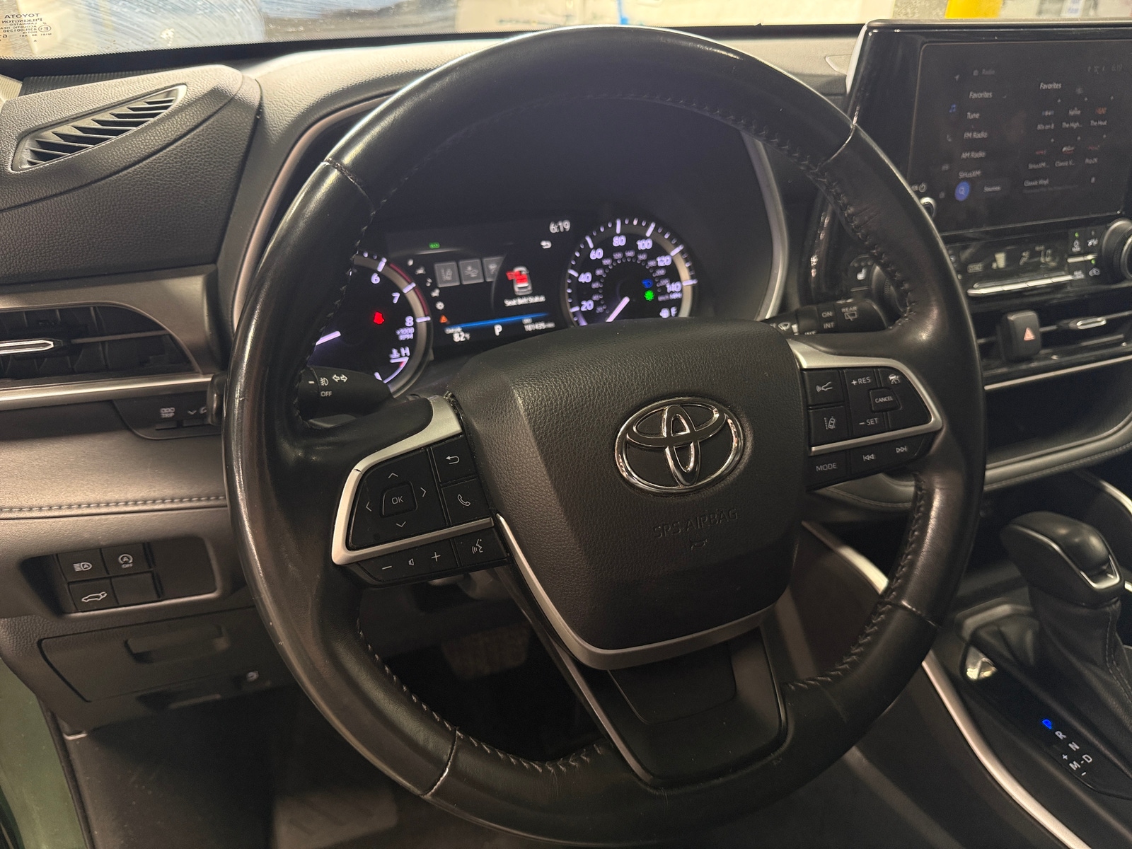Thumbnail: 2023 Toyota Highlander - 4