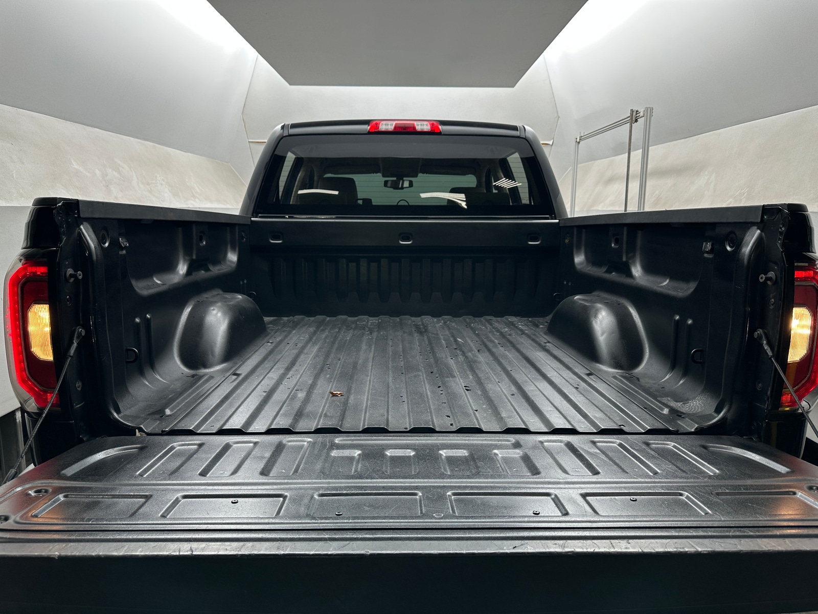 Thumbnail: 2017 GMC Sierra 1500 - 6