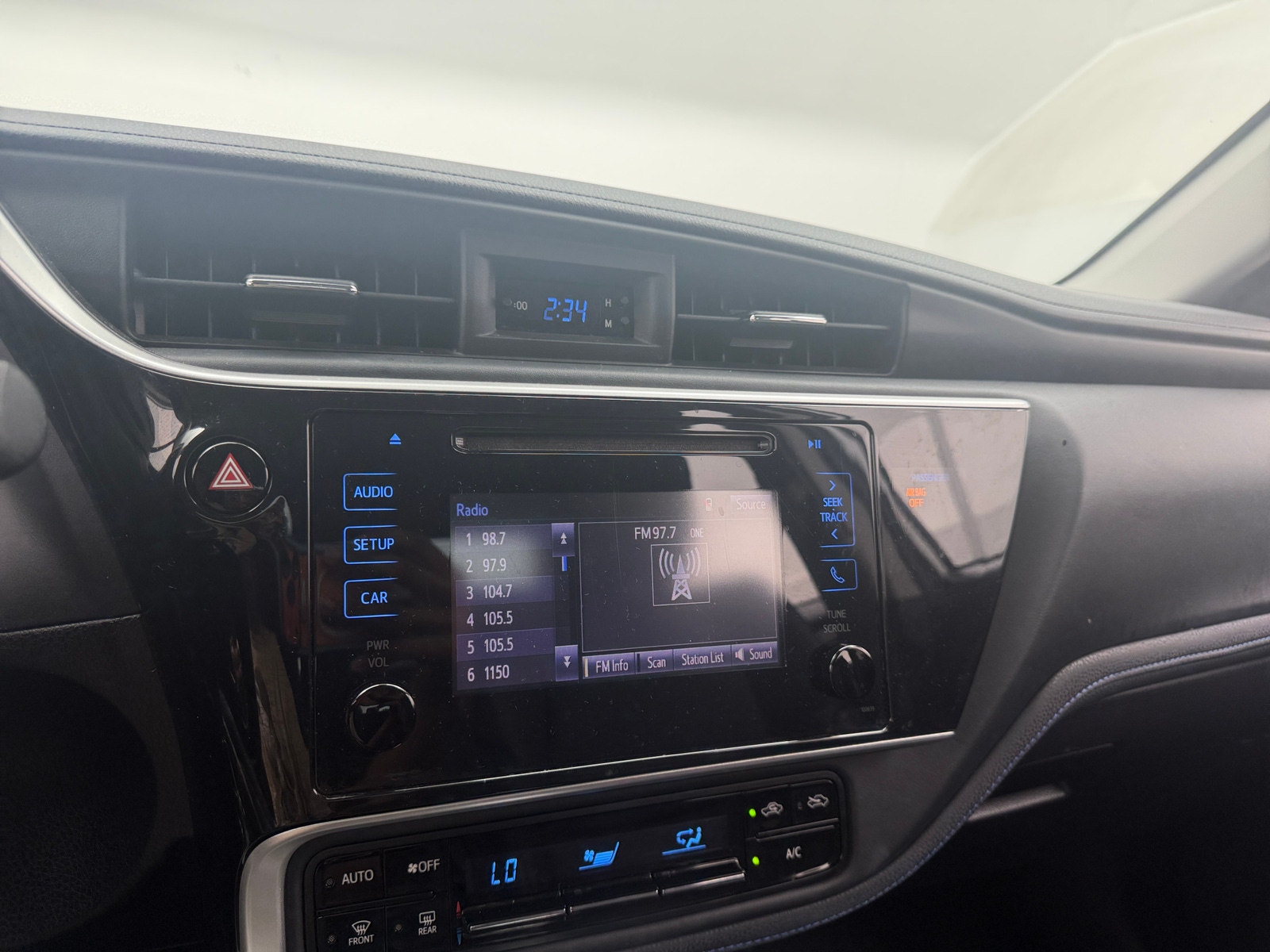Thumbnail: 2019 Toyota Corolla - 4
