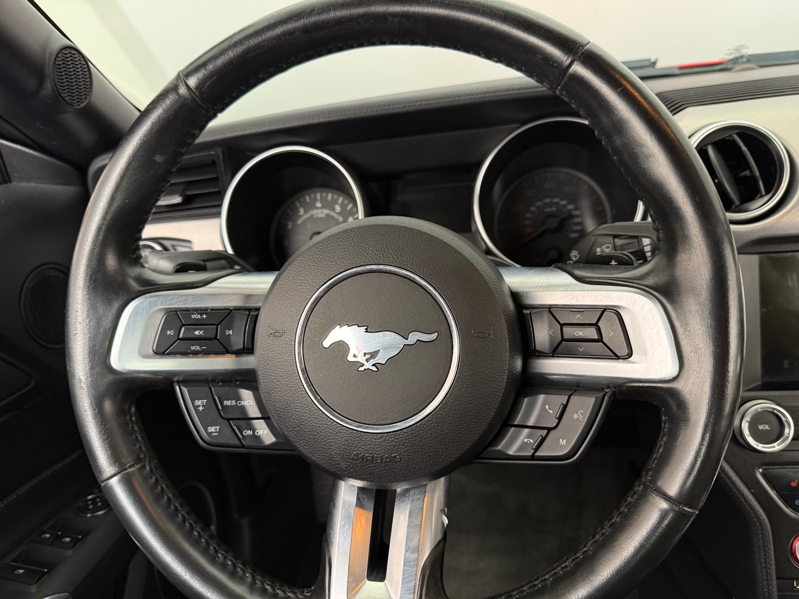 Thumbnail: 2018 Ford Mustang - 4