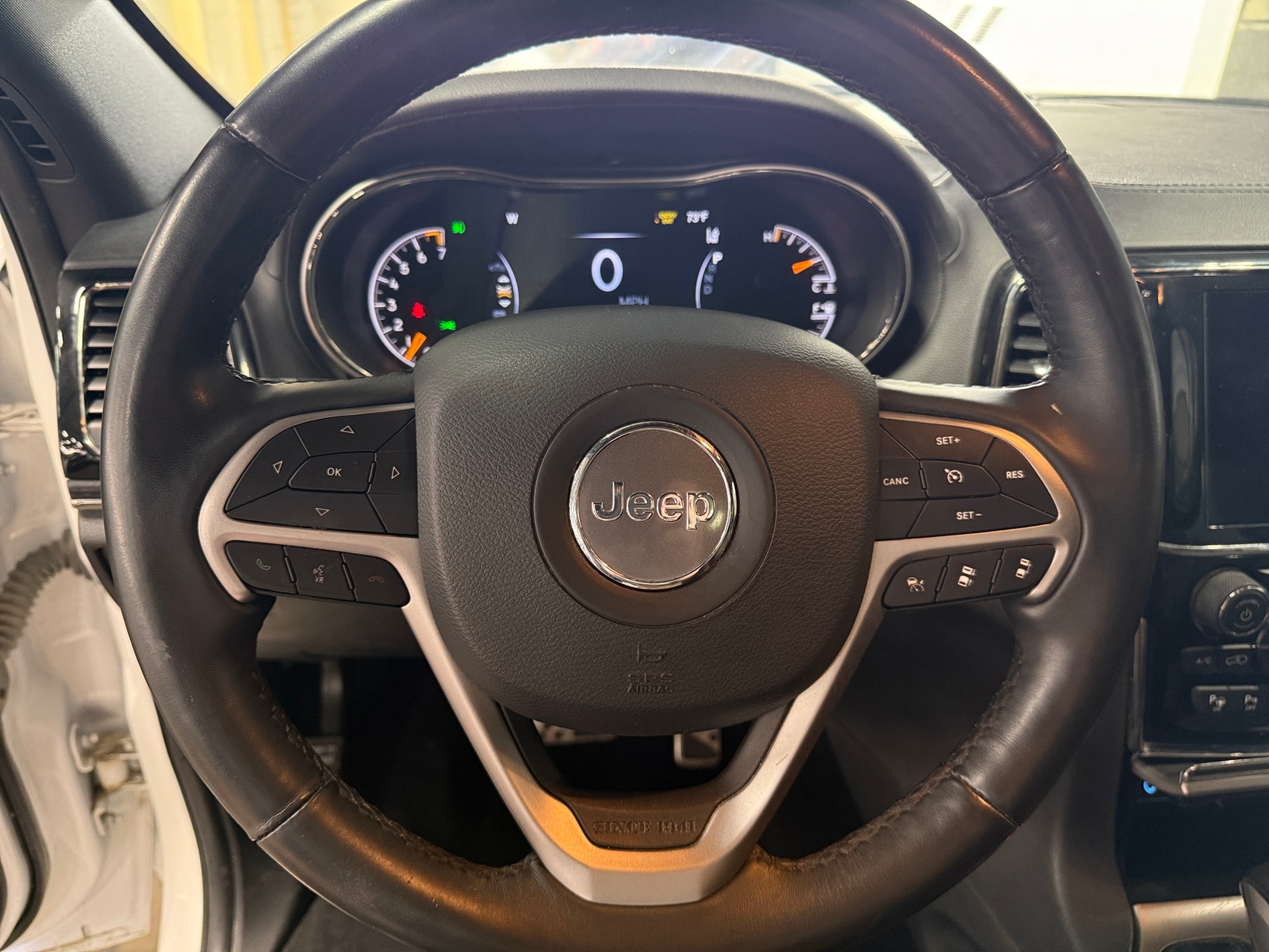 Thumbnail: 2019 Jeep Grand Cherokee - 4