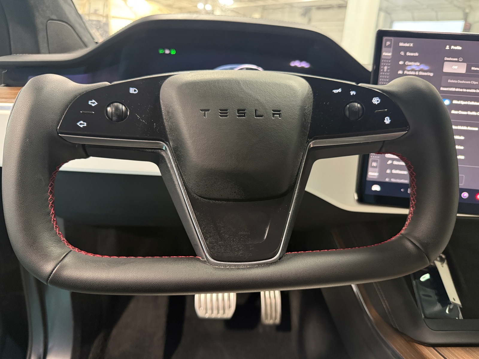 Thumbnail: 2022 Tesla Model X - 4