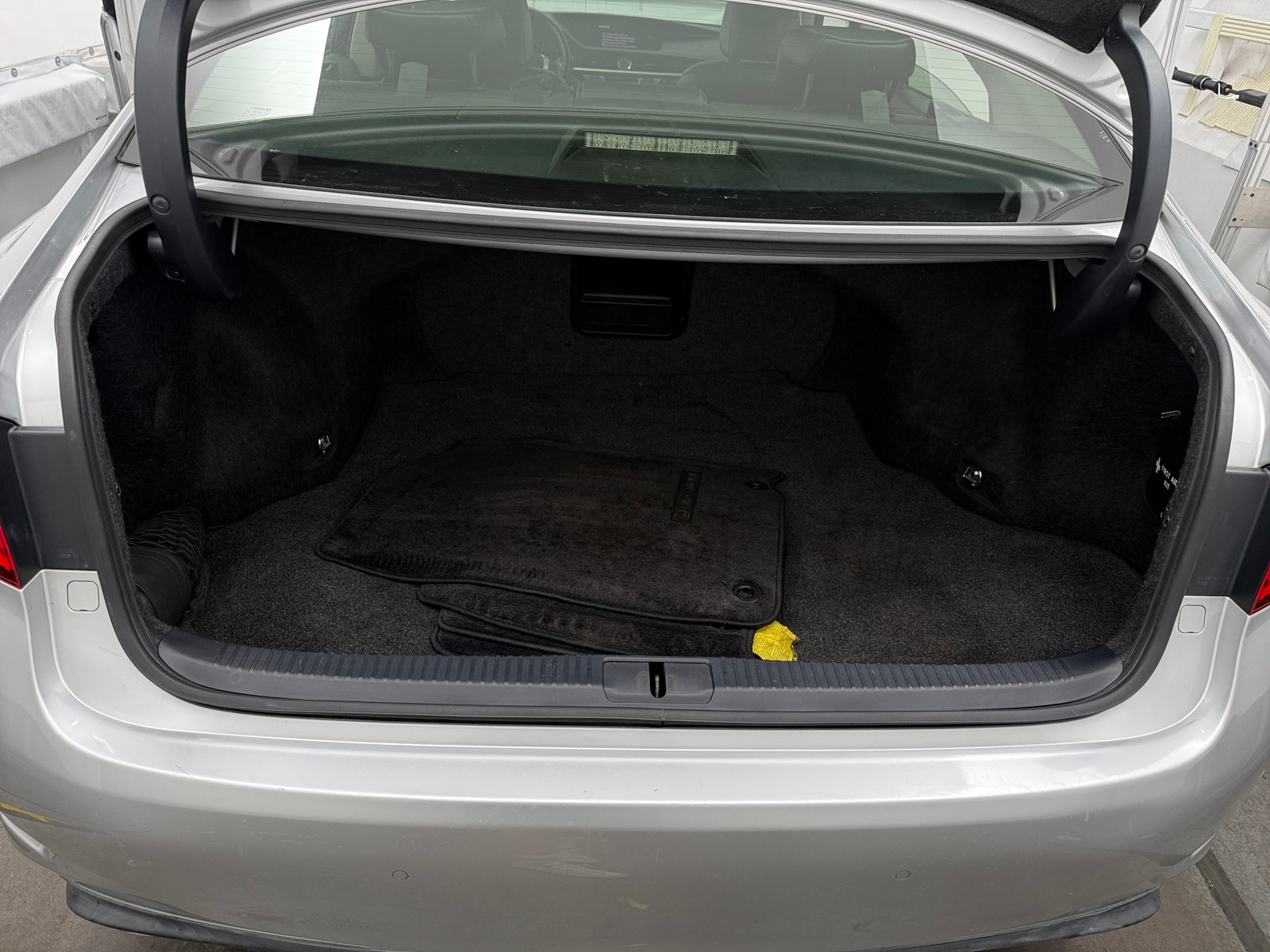Thumbnail: 2013 Lexus ES - 6