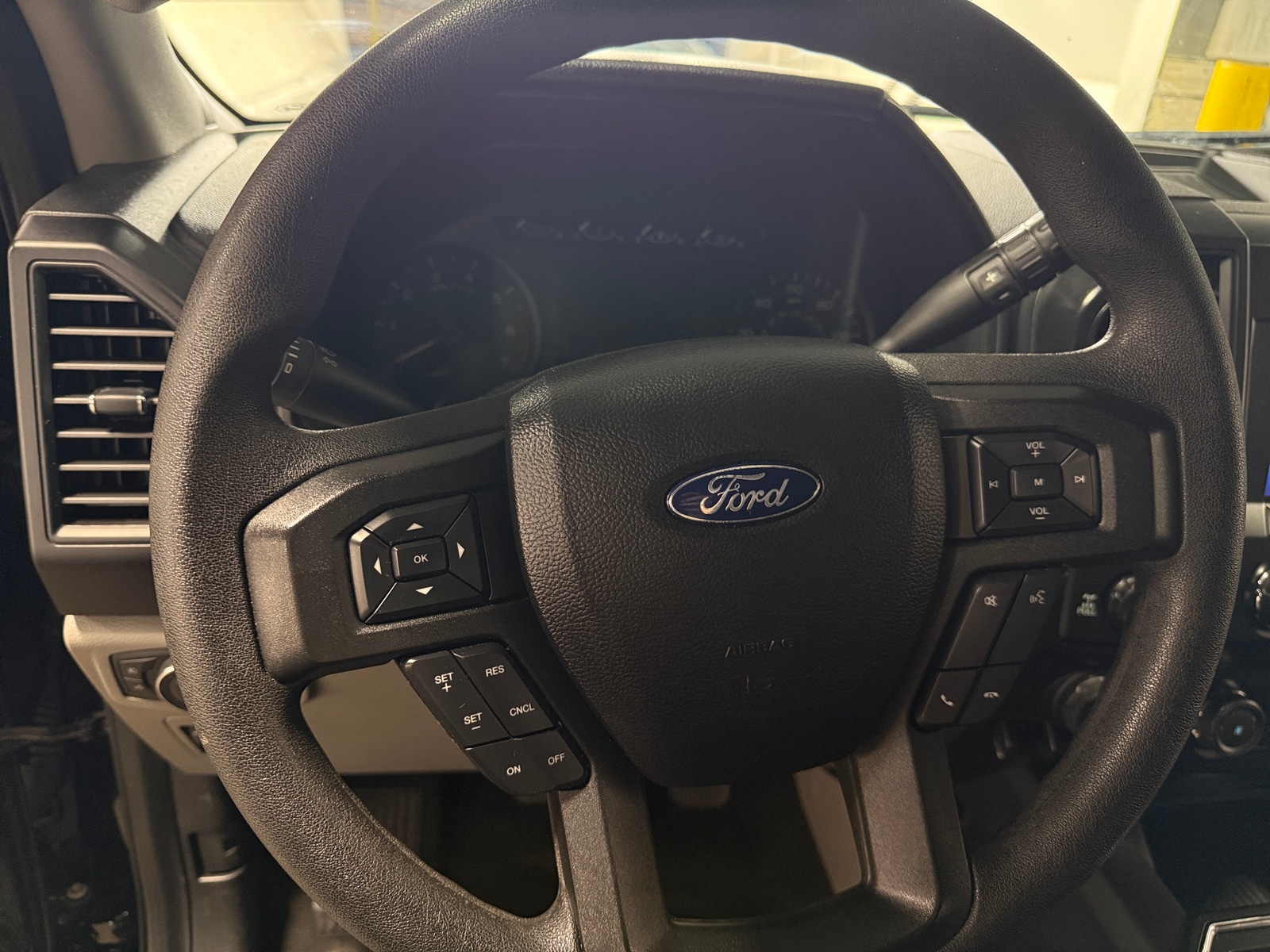 Thumbnail: 2020 Ford Econoline - 5