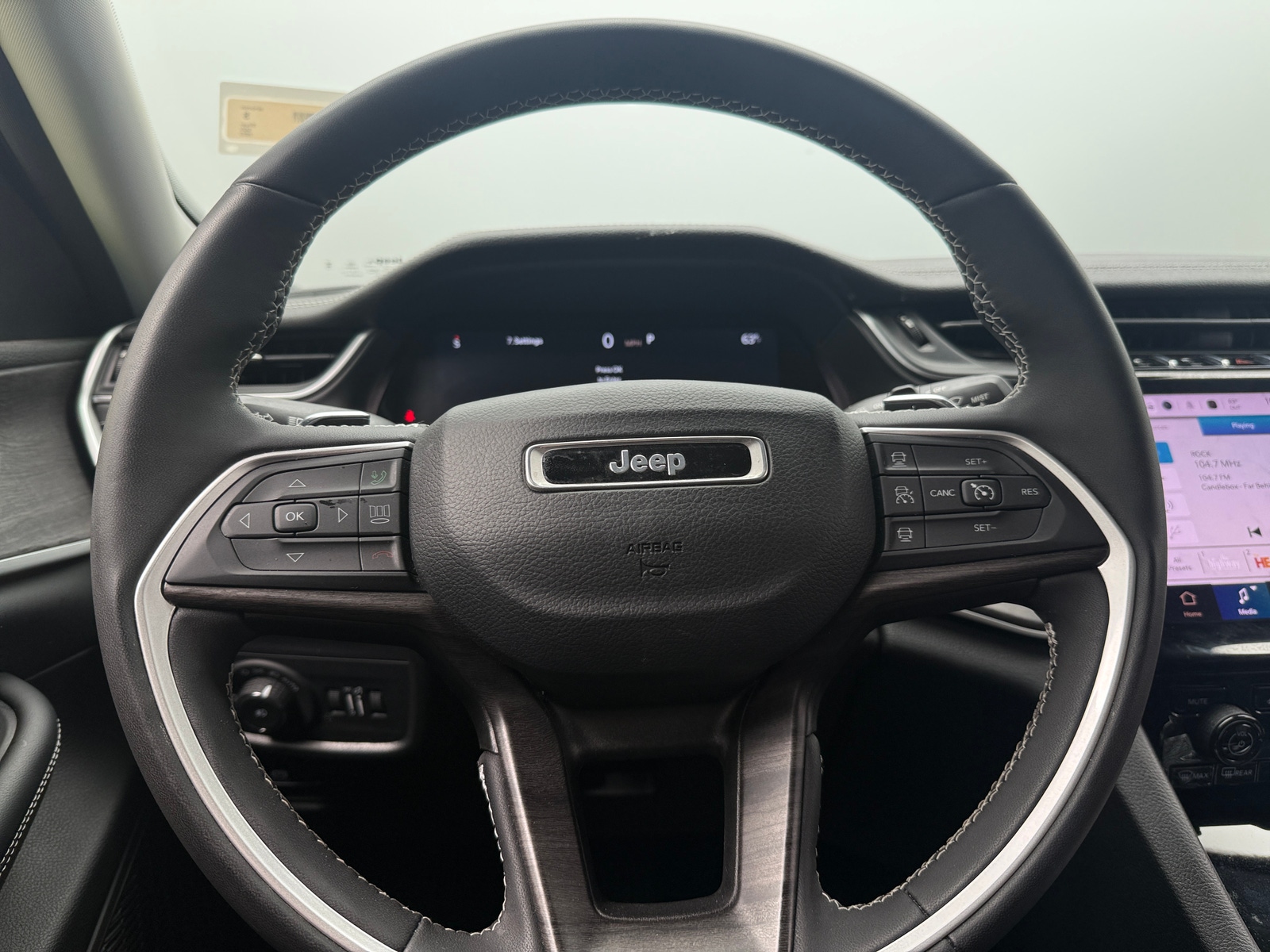 Thumbnail: 2023 Jeep Grand Cherokee - 4