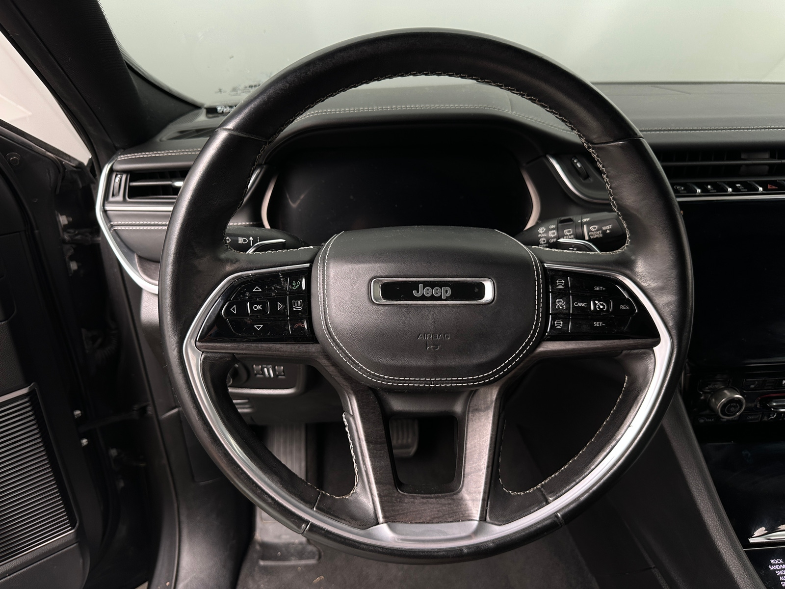 Thumbnail: 2021 Jeep Grand Cherokee L - 4