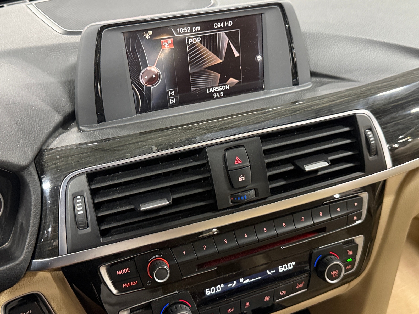 Thumbnail: 2016 BMW 3 Series - 4