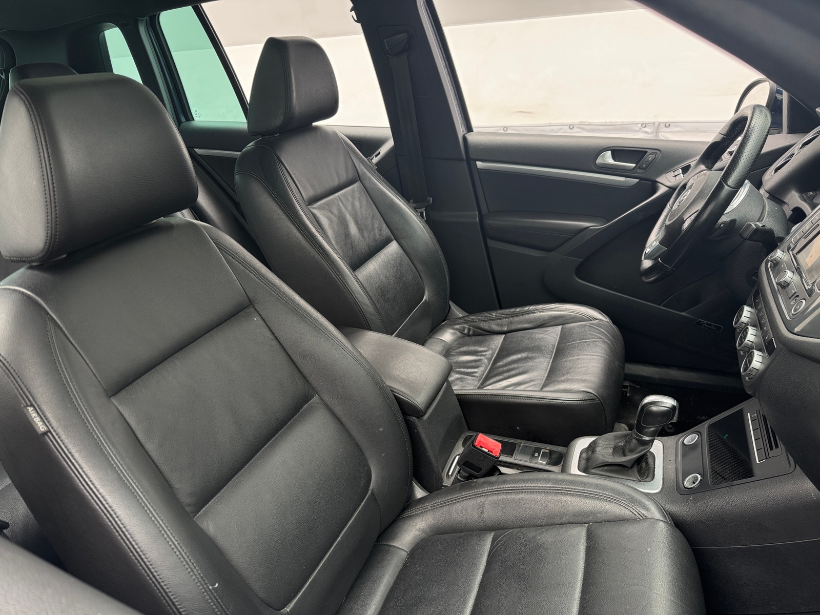 Thumbnail: 2015 Volkswagen Tiguan - 2