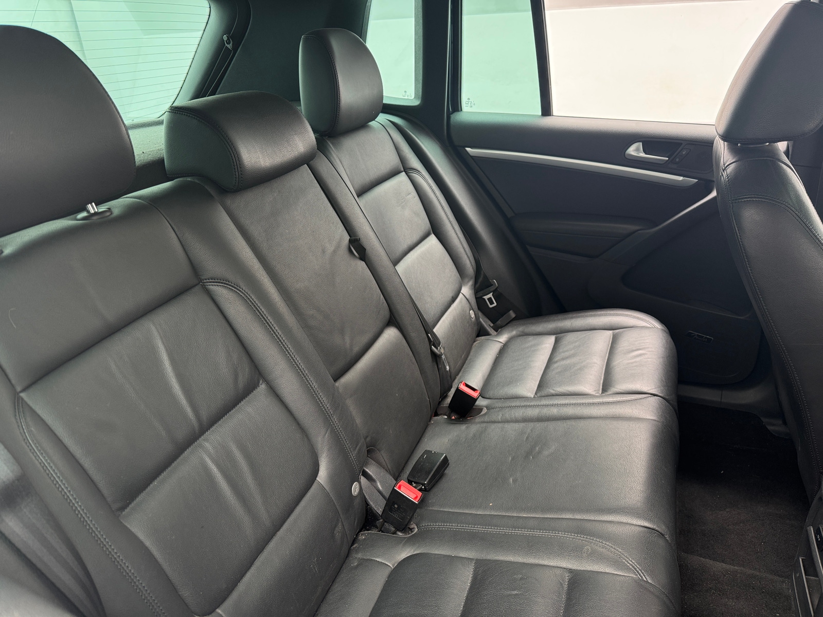 Thumbnail: 2015 Volkswagen Tiguan - 6