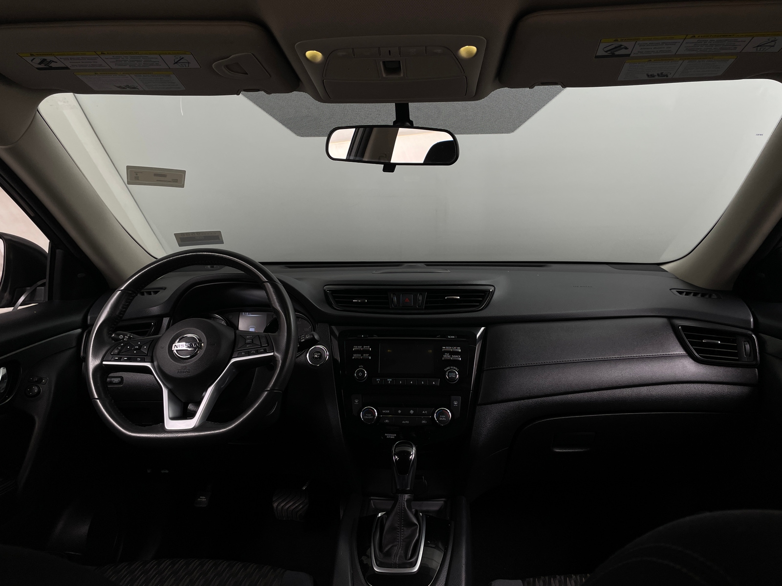 Thumbnail: 2017 Nissan Rogue - 3