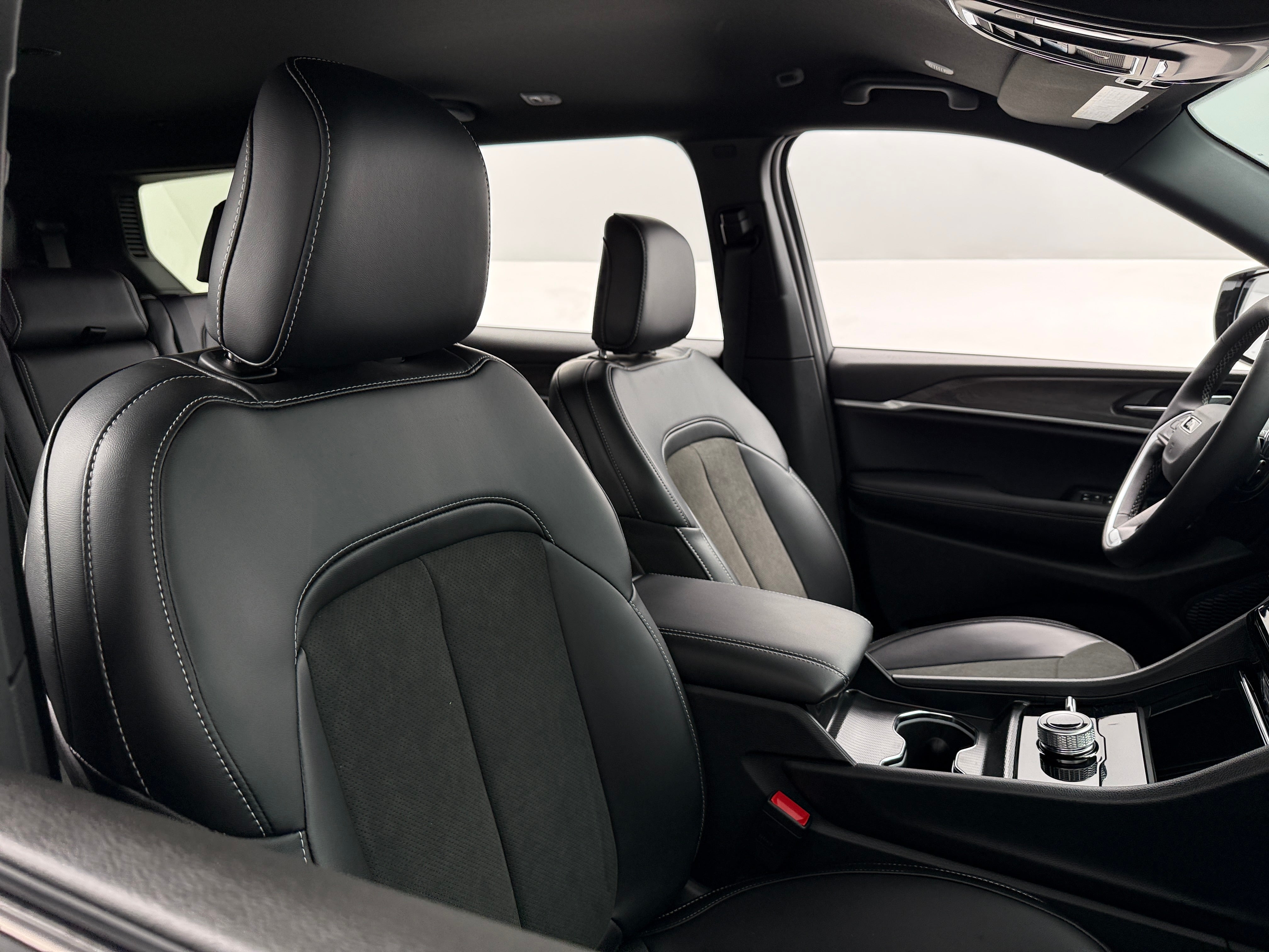 2027 Jeep Grand Cherokee L