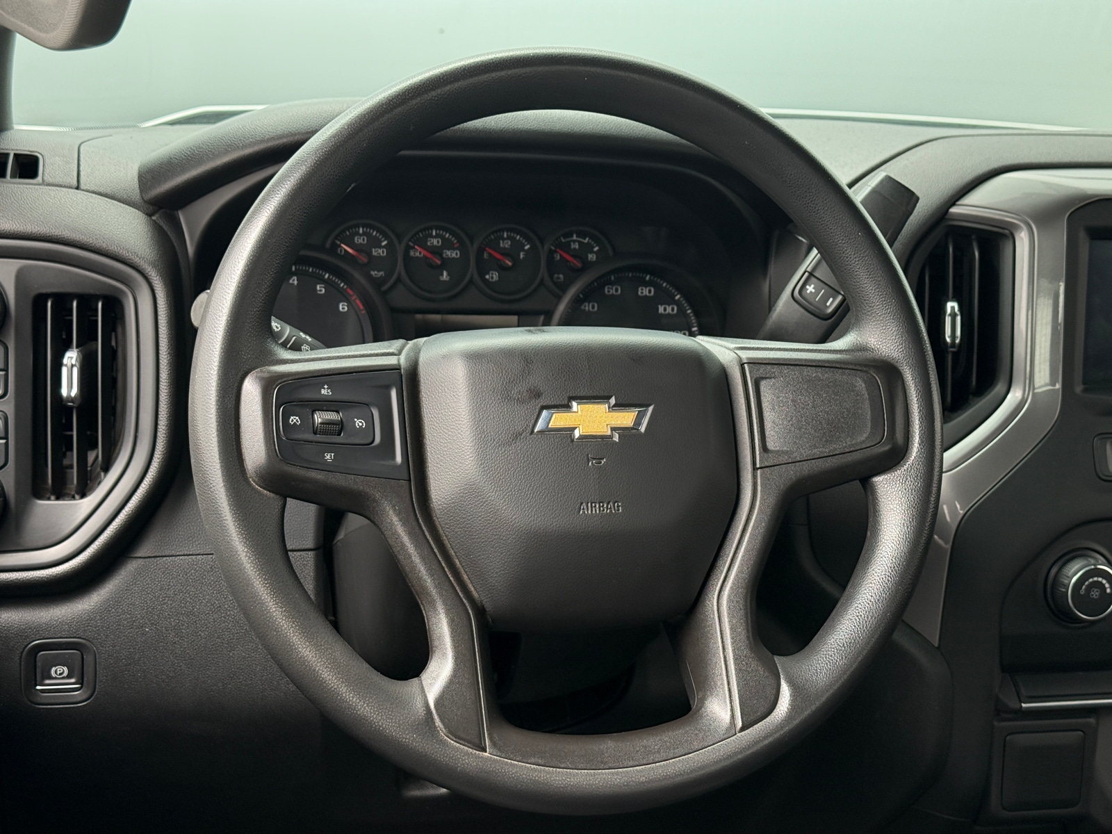Thumbnail: 2020 Chevrolet Silverado 1500 - 4