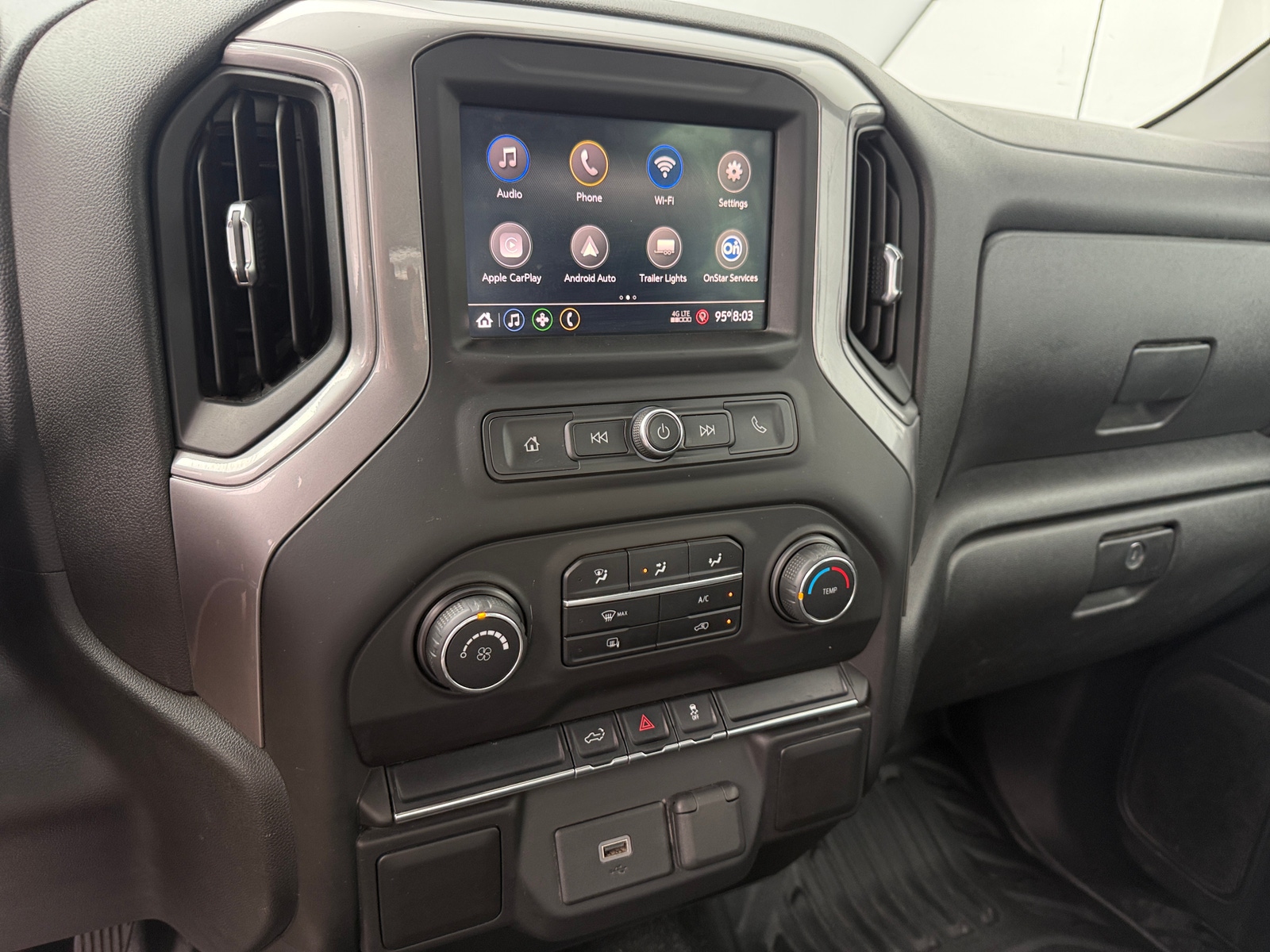 Thumbnail: 2020 Chevrolet Silverado 1500 - 3