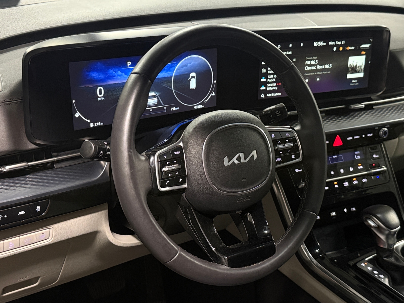 Thumbnail: 2024 Kia Carnival - 4