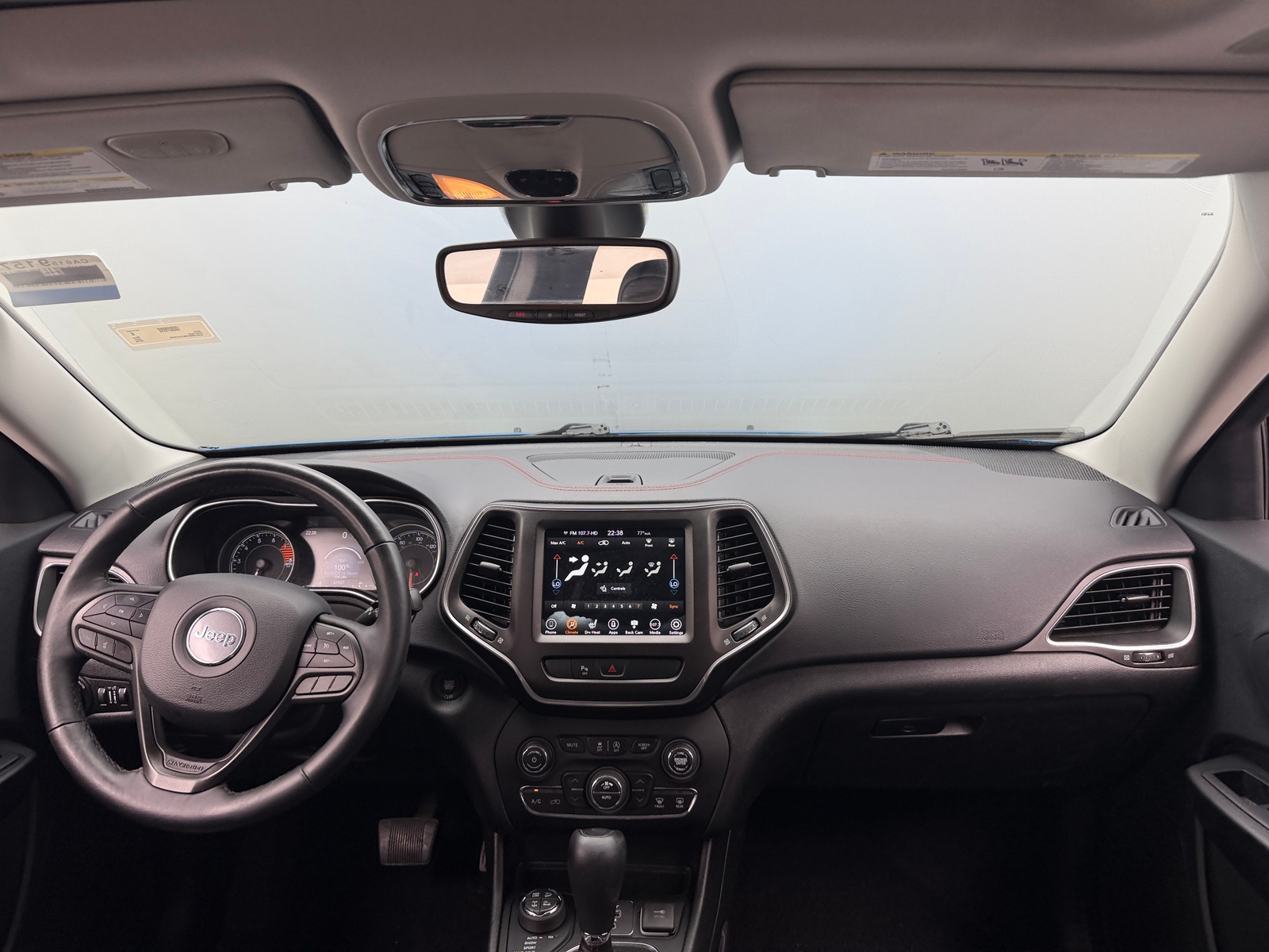 Thumbnail: 2019 Jeep Cherokee - 3