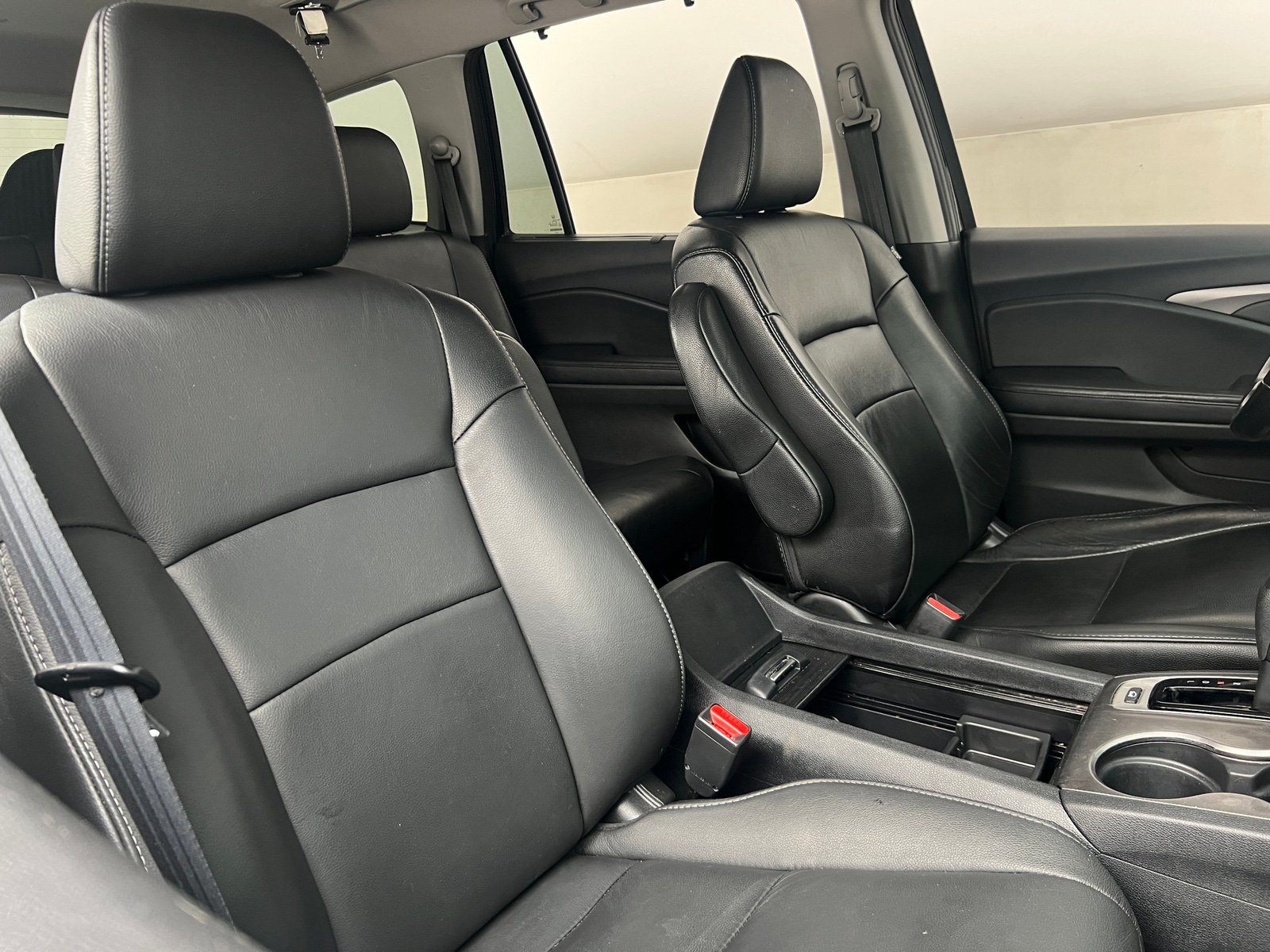Thumbnail: 2019 Honda Pilot - 2
