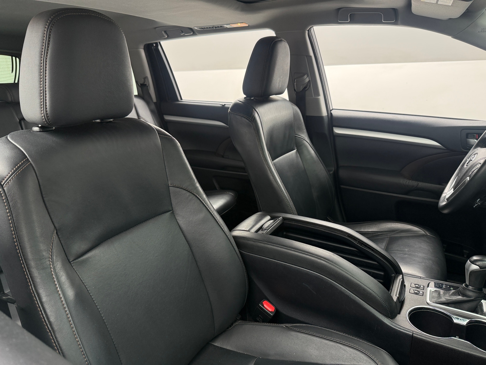 Thumbnail: 2016 Toyota Highlander - 2