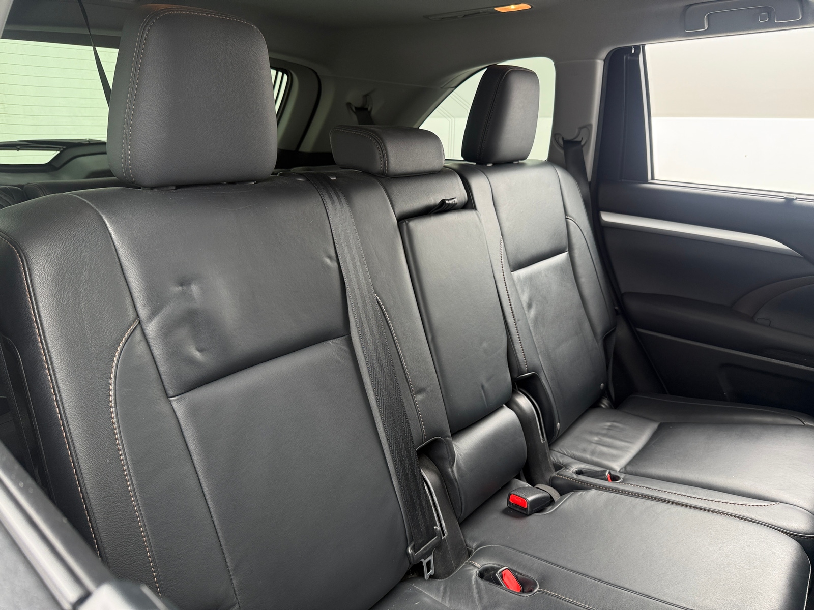 Thumbnail: 2016 Toyota Highlander - 6