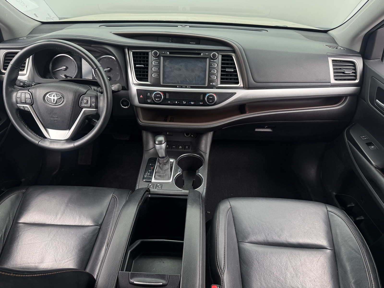 Thumbnail: 2016 Toyota Highlander - 3