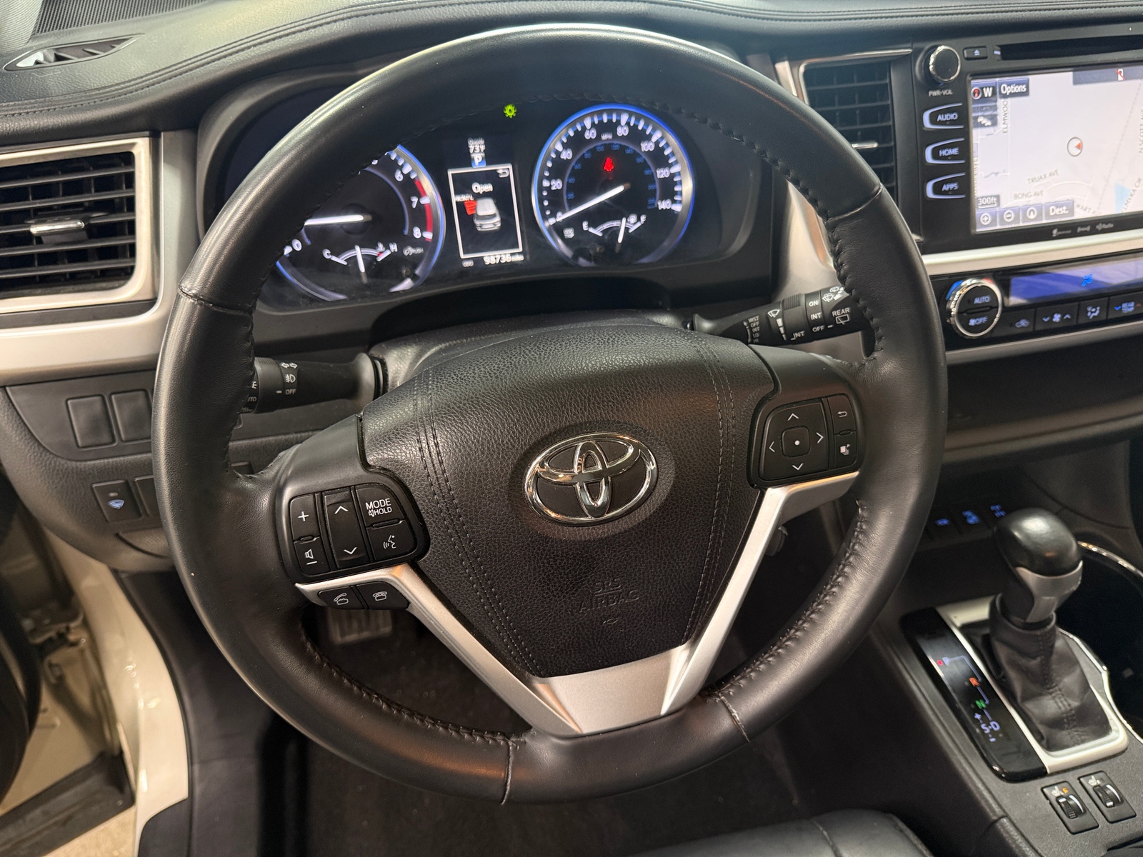 Thumbnail: 2016 Toyota Highlander - 5