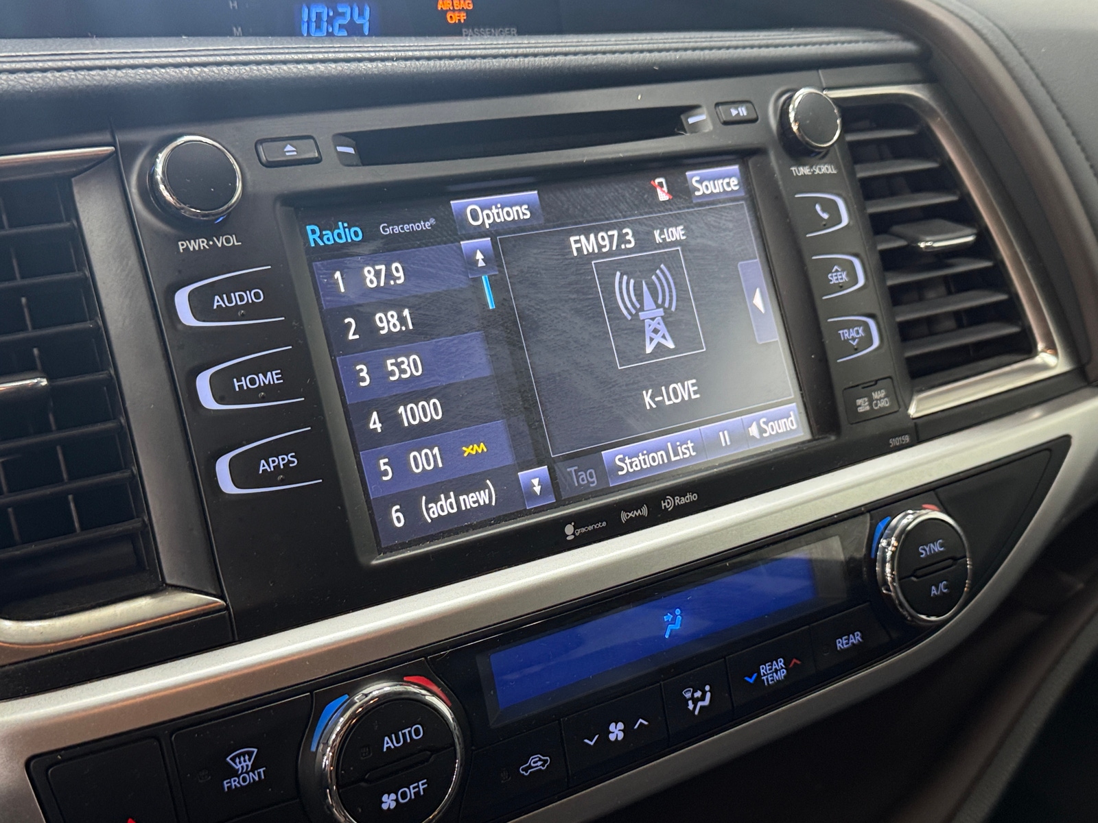Thumbnail: 2016 Toyota Highlander - 4