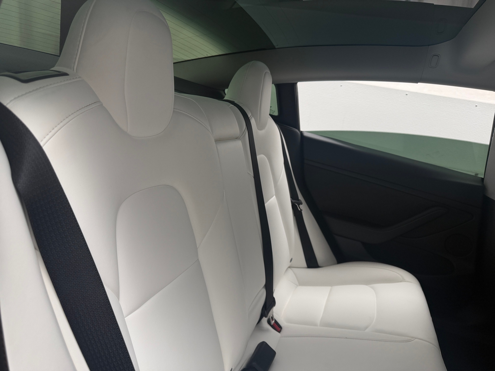 Thumbnail: 2022 Tesla Model 3 - 5