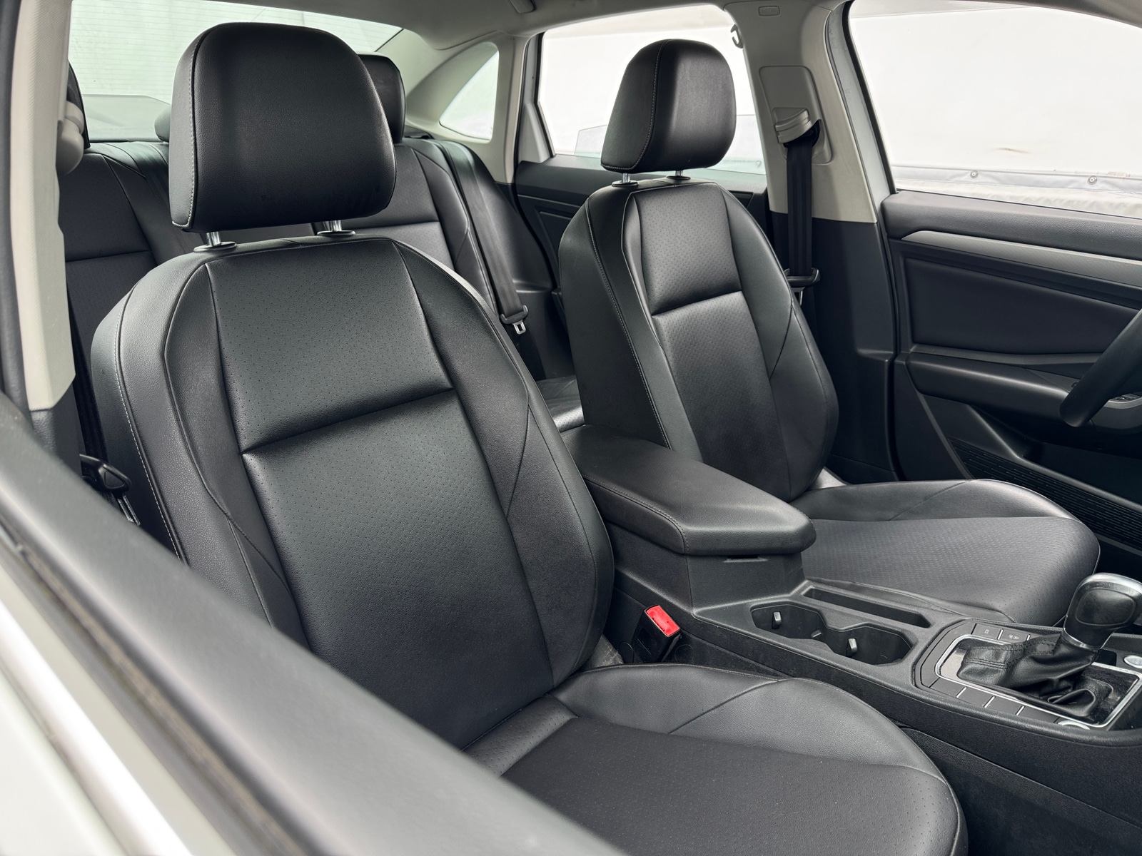 Thumbnail: 2019 Volkswagen Jetta - 2