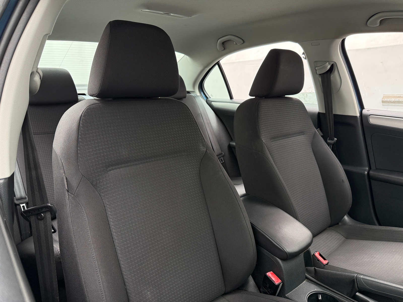 Thumbnail: 2016 Volkswagen Jetta - 2