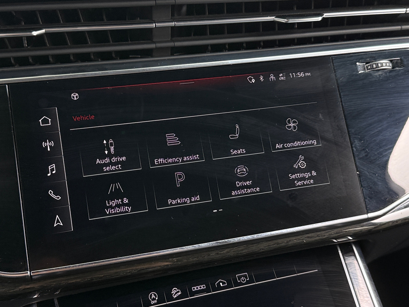Thumbnail: 2022 Audi Q7 - 4