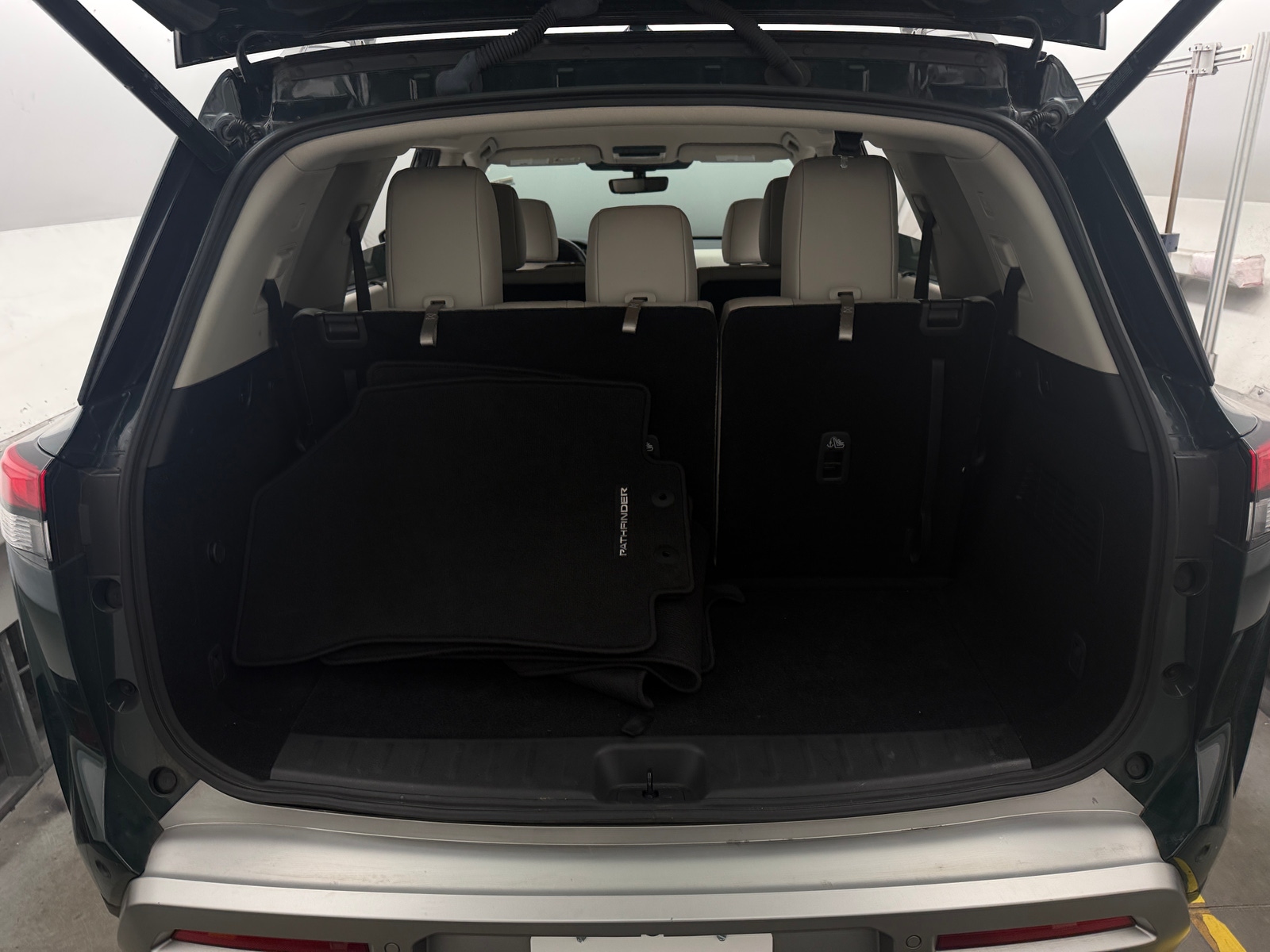 Thumbnail: 2024 Nissan Pathfinder - 6
