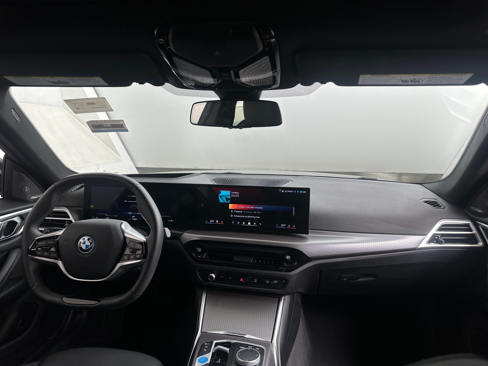 Thumbnail: 2025 BMW i4 - 2