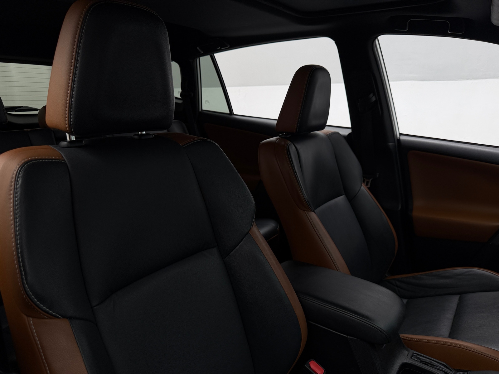 Thumbnail: 2016 Toyota RAV4 - 2