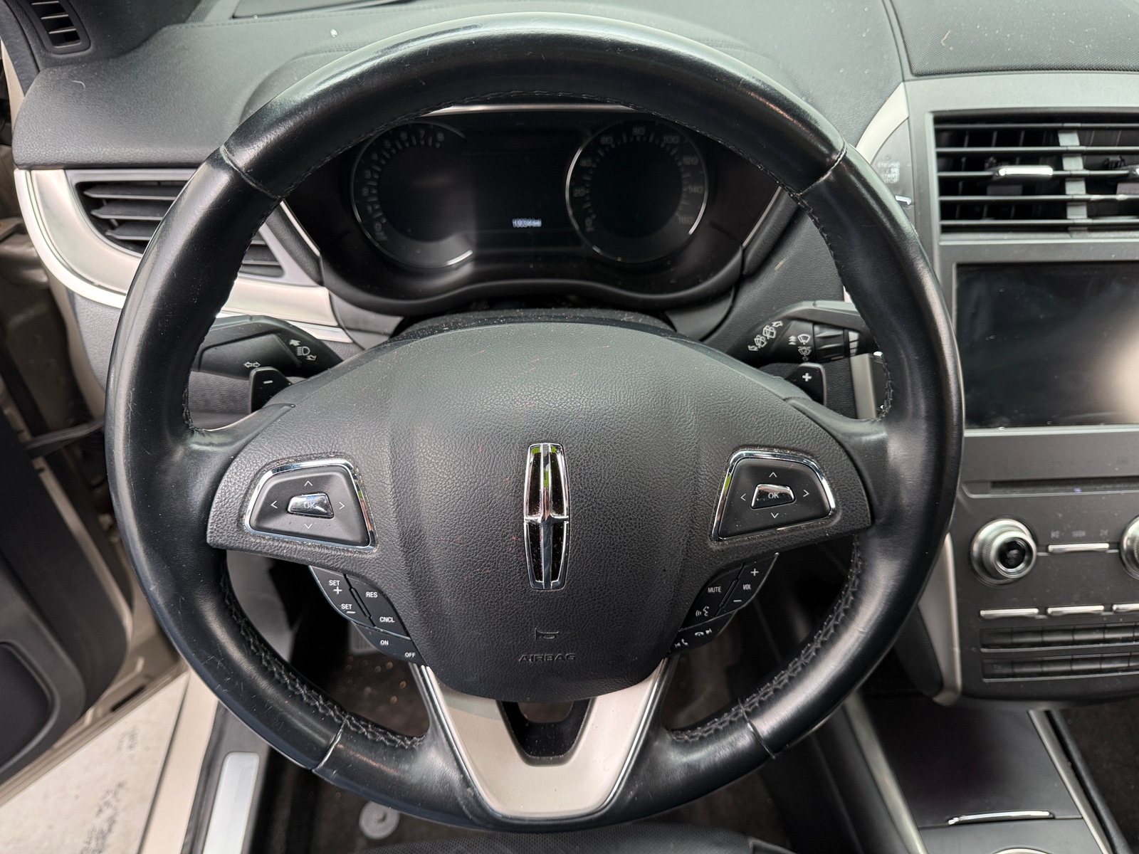 Thumbnail: 2015 Lincoln MKC - 4