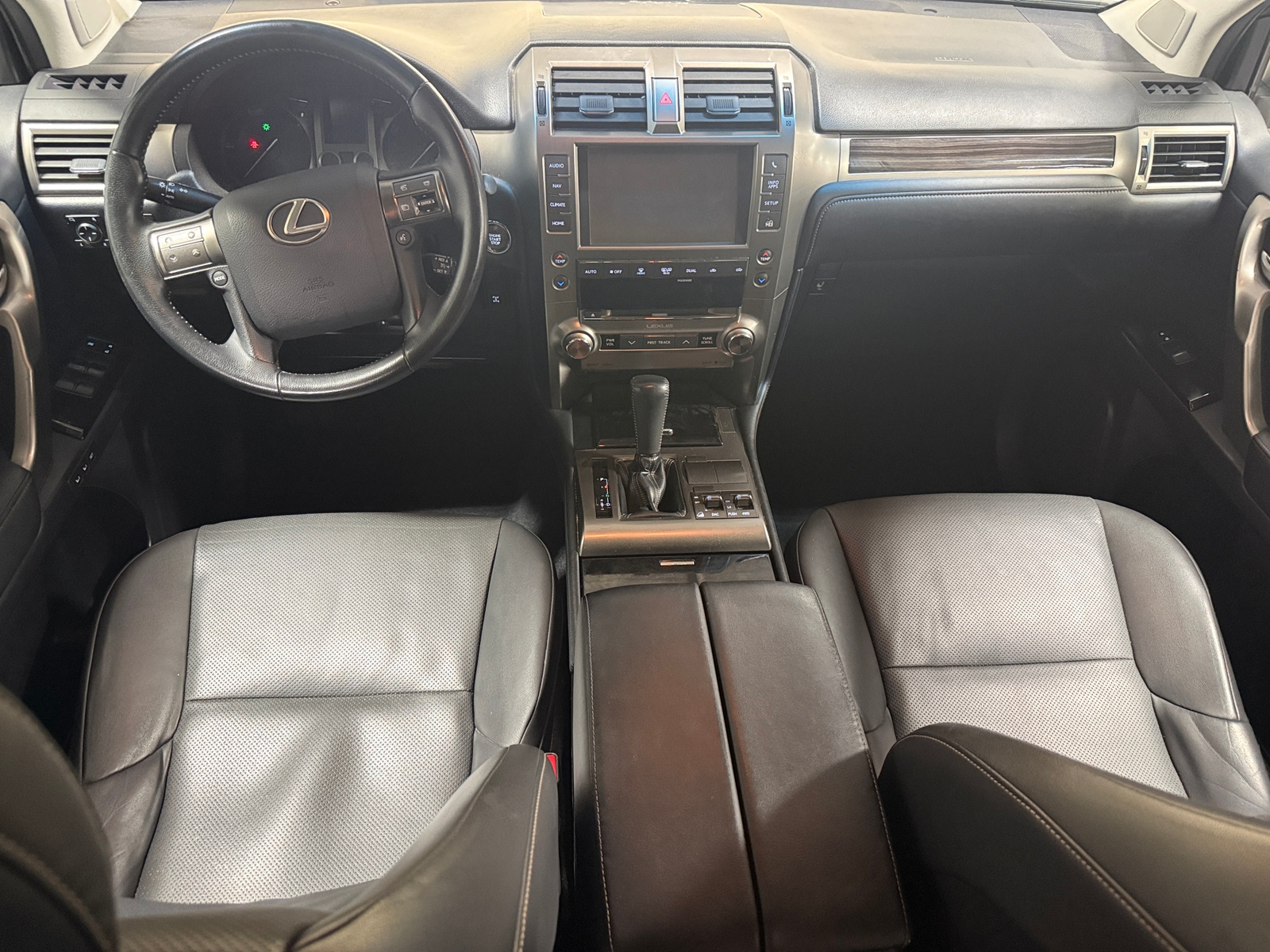 Thumbnail: 2016 Lexus GX - 3