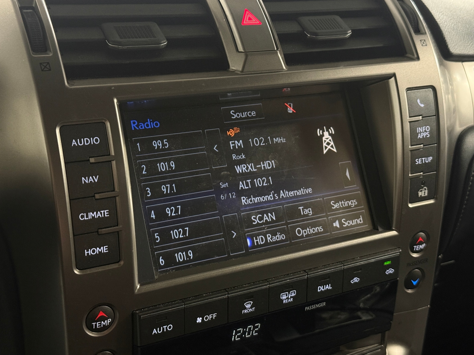 Thumbnail: 2016 Lexus GX - 4