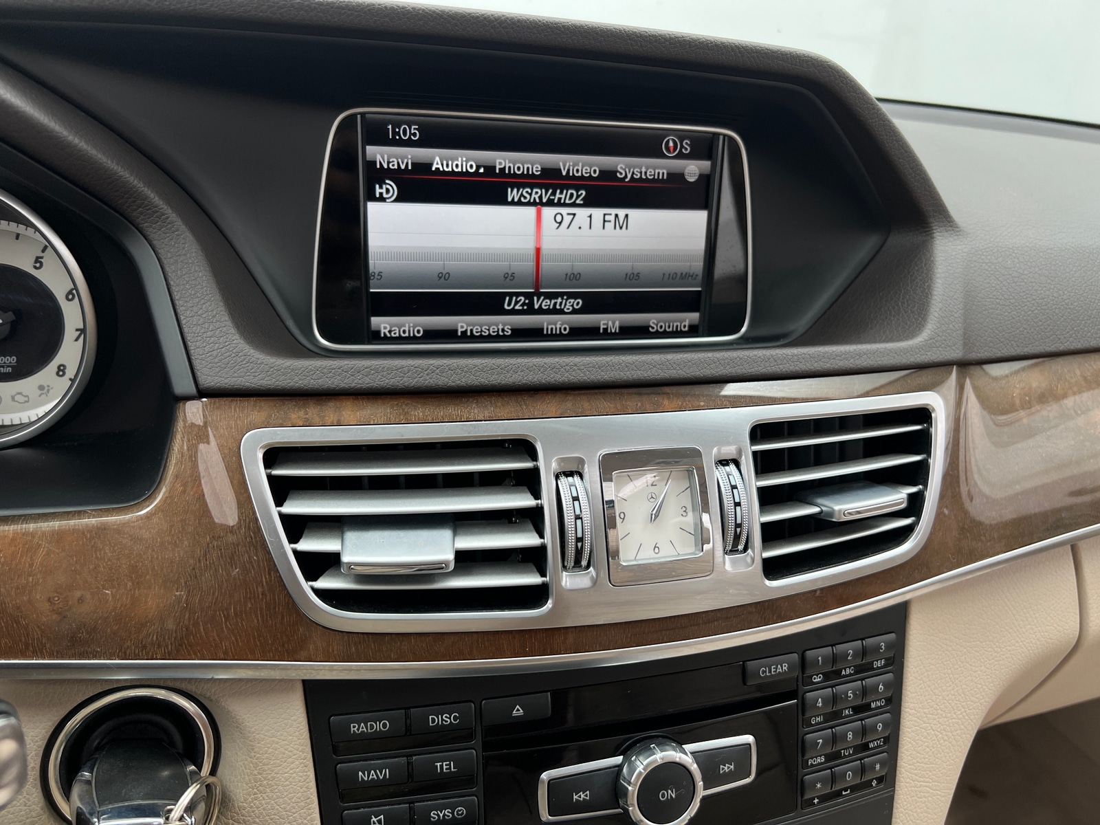 Thumbnail: 2015 Mercedes-Benz E-Class - 3