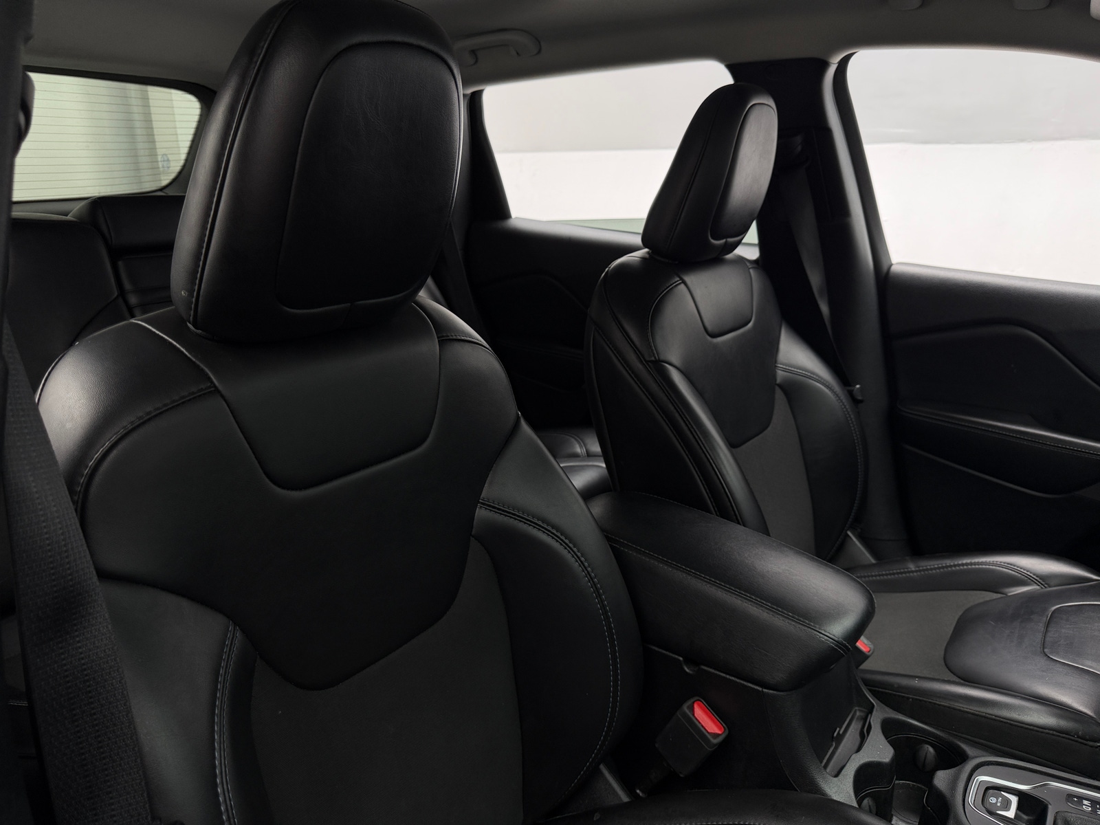 Thumbnail: 2019 Jeep Cherokee - 2