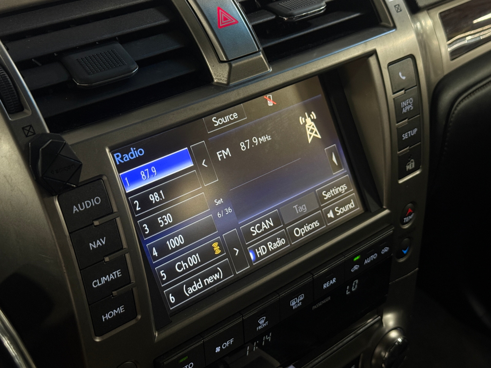 Thumbnail: 2019 Lexus GX - 4
