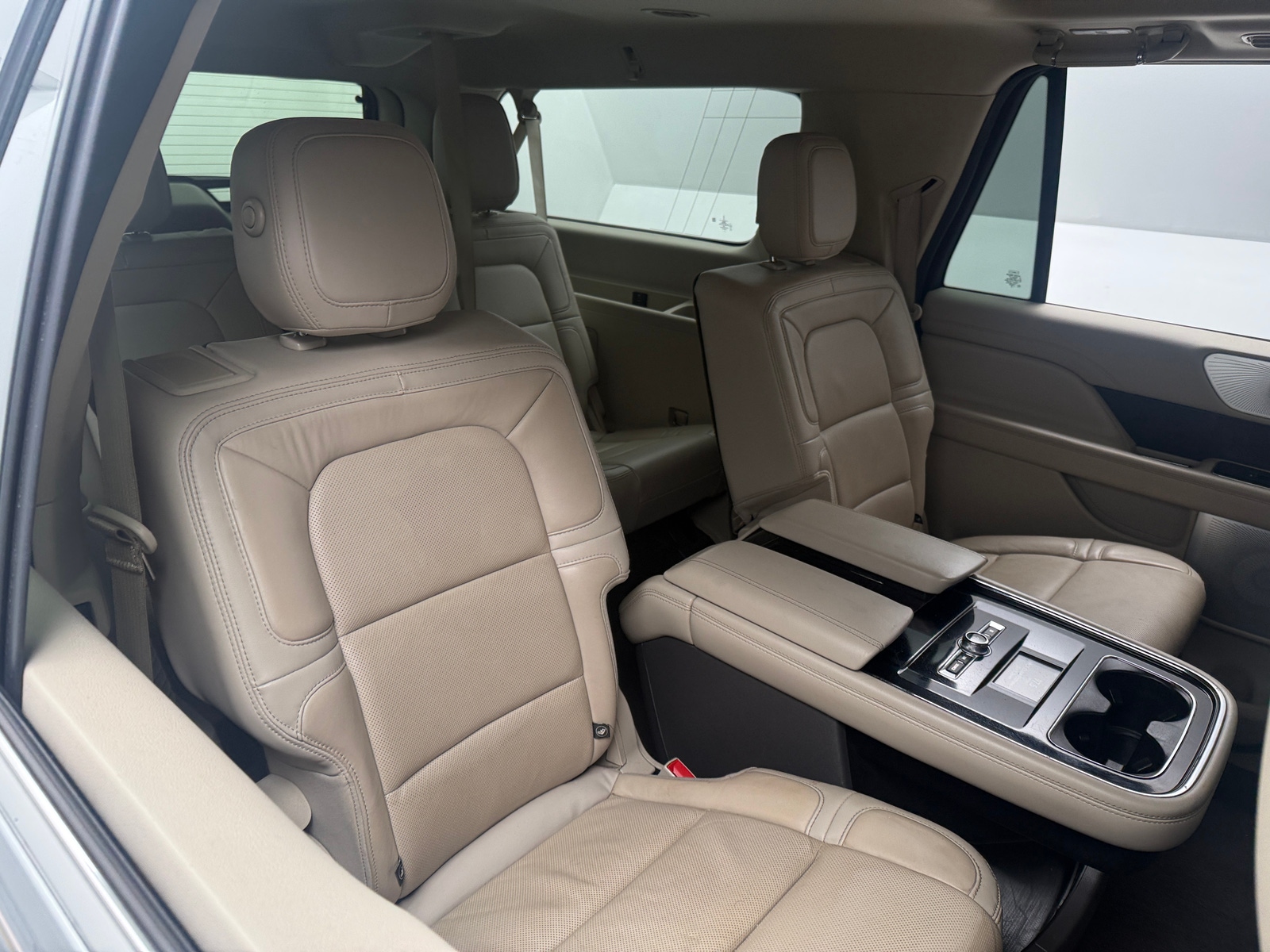 Thumbnail: 2020 Lincoln Navigator L - 5