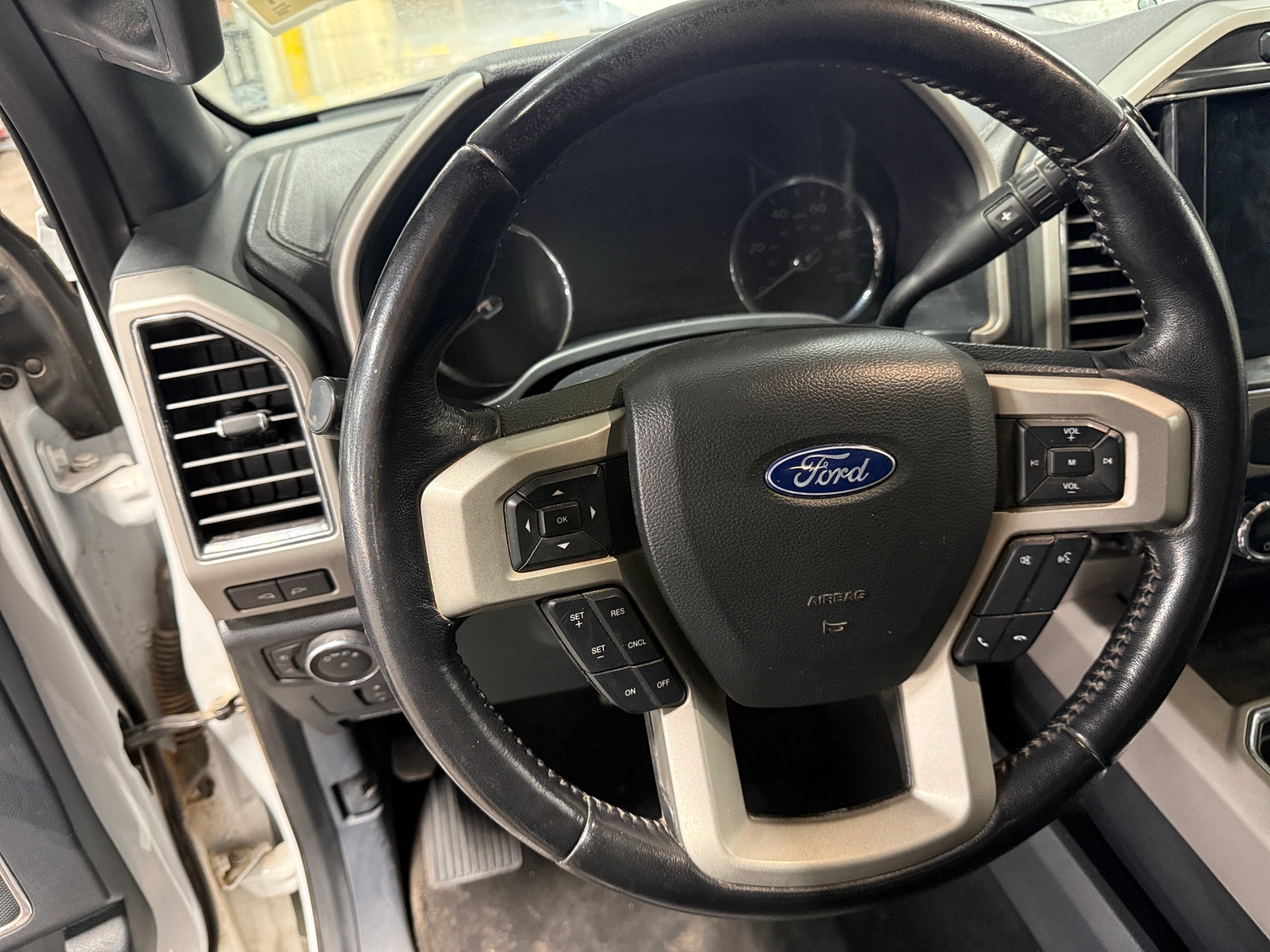 Thumbnail: 2022 Ford Econoline - 4