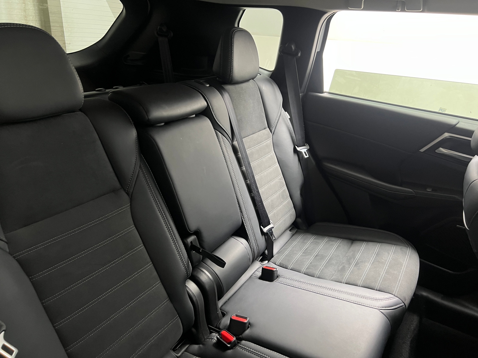 Thumbnail: 2025 Mitsubishi Outlander - 6