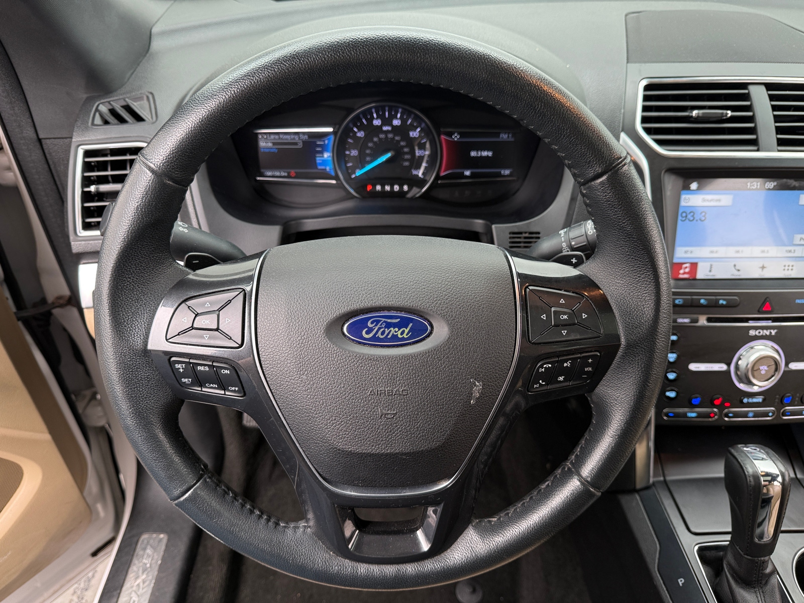 Thumbnail: 2017 Ford Explorer - 4