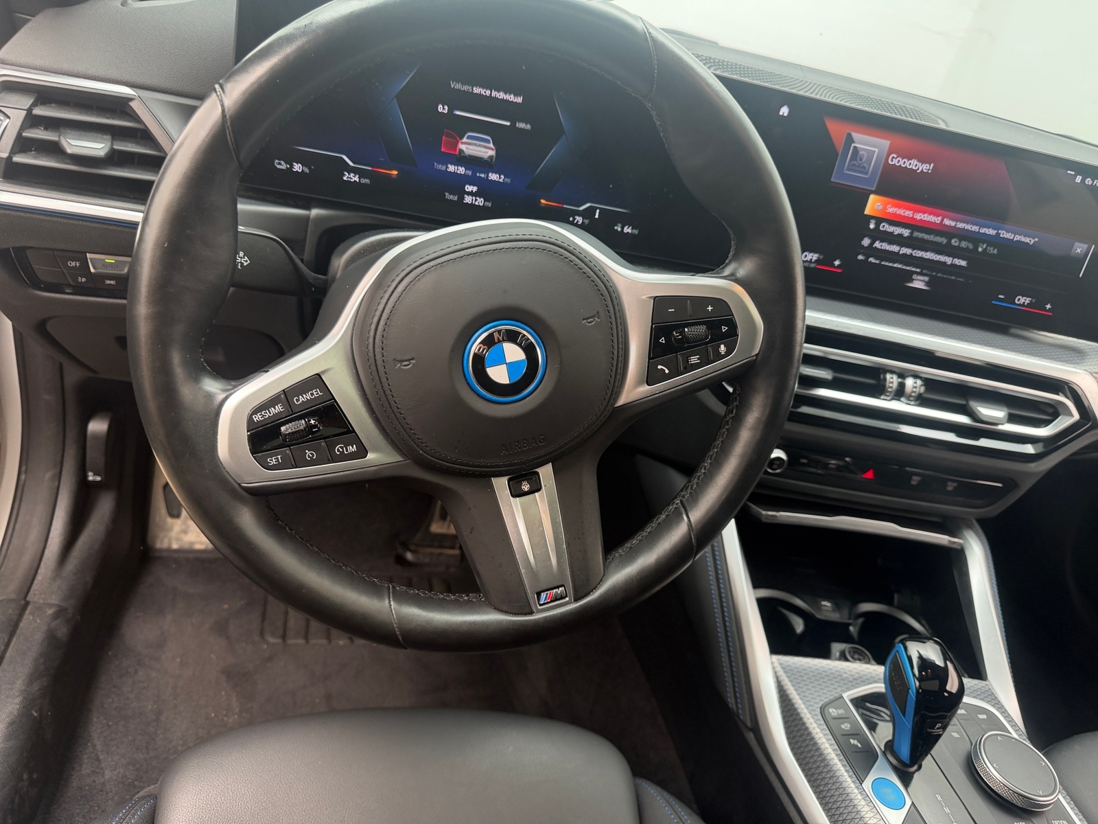 Thumbnail: 2022 BMW i4 - 4