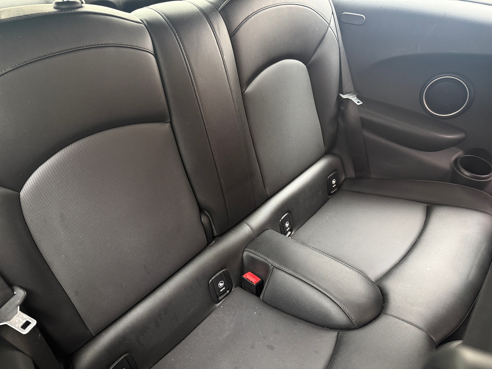 Thumbnail: 2015 MINI Cooper Hardtop - 6